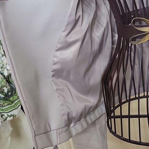 BAGATELLE Gray Faux Leather Motocycle Jacket Size Medium - Picture 6 of 10